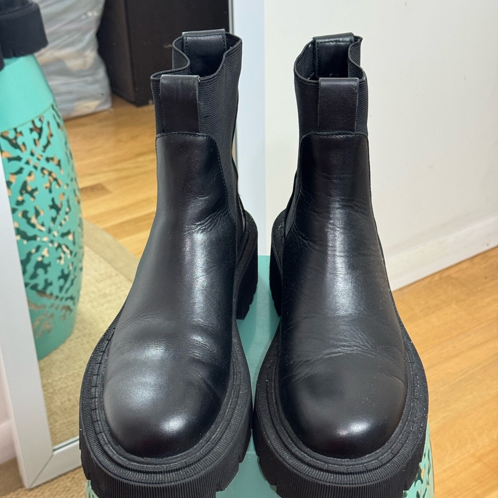 Zara Black Leather Ankle Boots